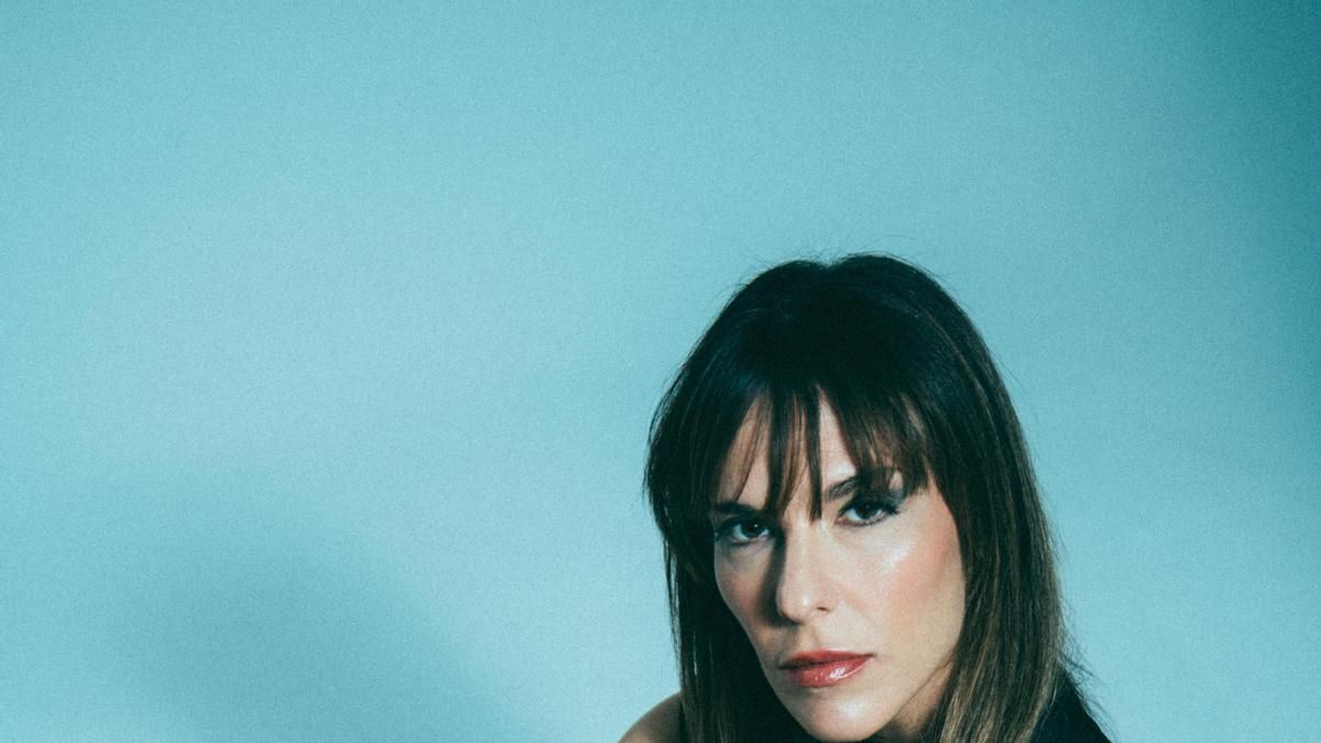 Nikki García, la voz de Google Maps, lanza su primer disco: “La precariedad nos tiene absolutamente secuestrados”