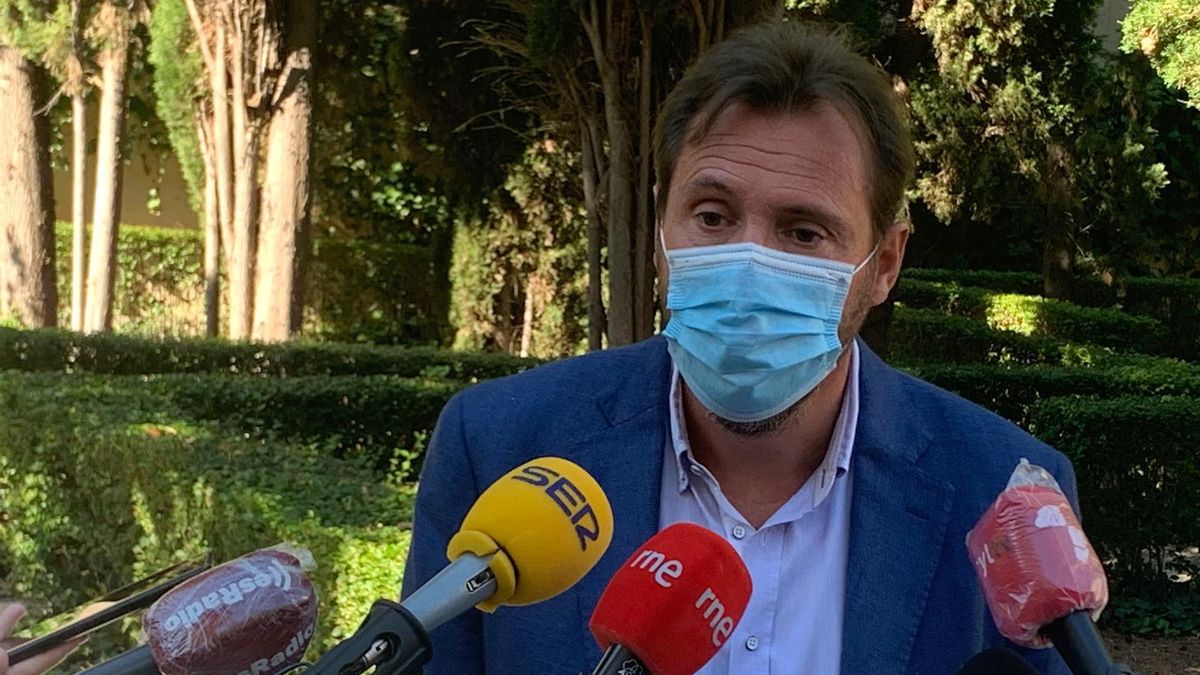 Oscar Puente, ante los medios de comunicación este martes.