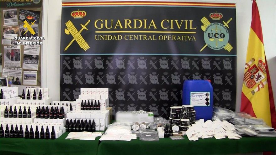 Material intervenido por la Guardia Civil