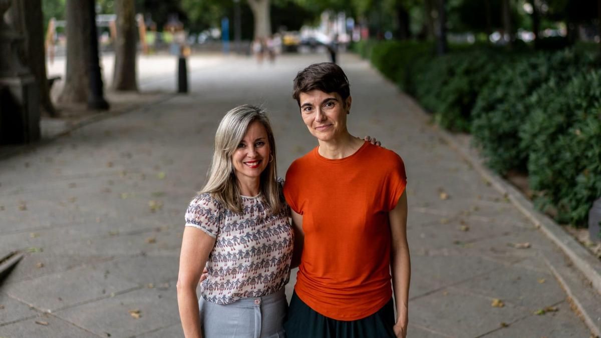 La portavoz de Sumar en el Congreso, Verónica Martínez Barbero, y la secretaria de Estado de Derechos Sociales, Rosa Martínez.