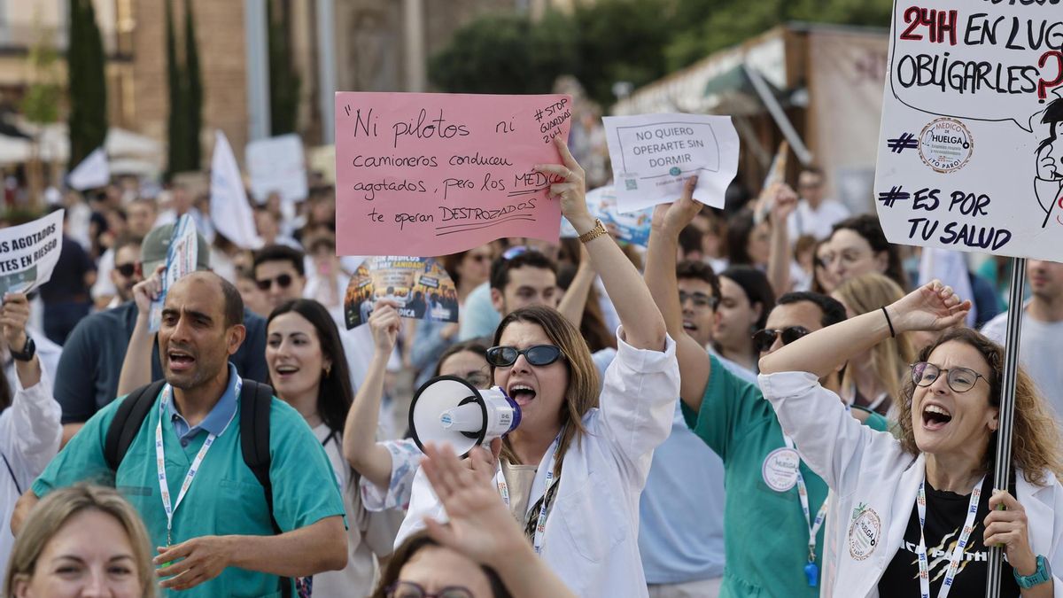 Segunda jornada de huelga médica en la Comunitat Valenciana: concentraciones y cortes de calles frente a hospitales