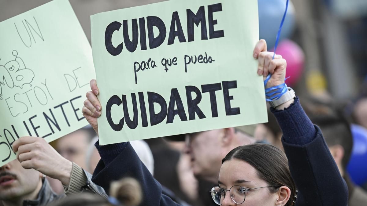 El SES calcula que la semana pasada se anularon casi 68.000 consultas y se aplazaron 567 operaciones por la huelga de médicos