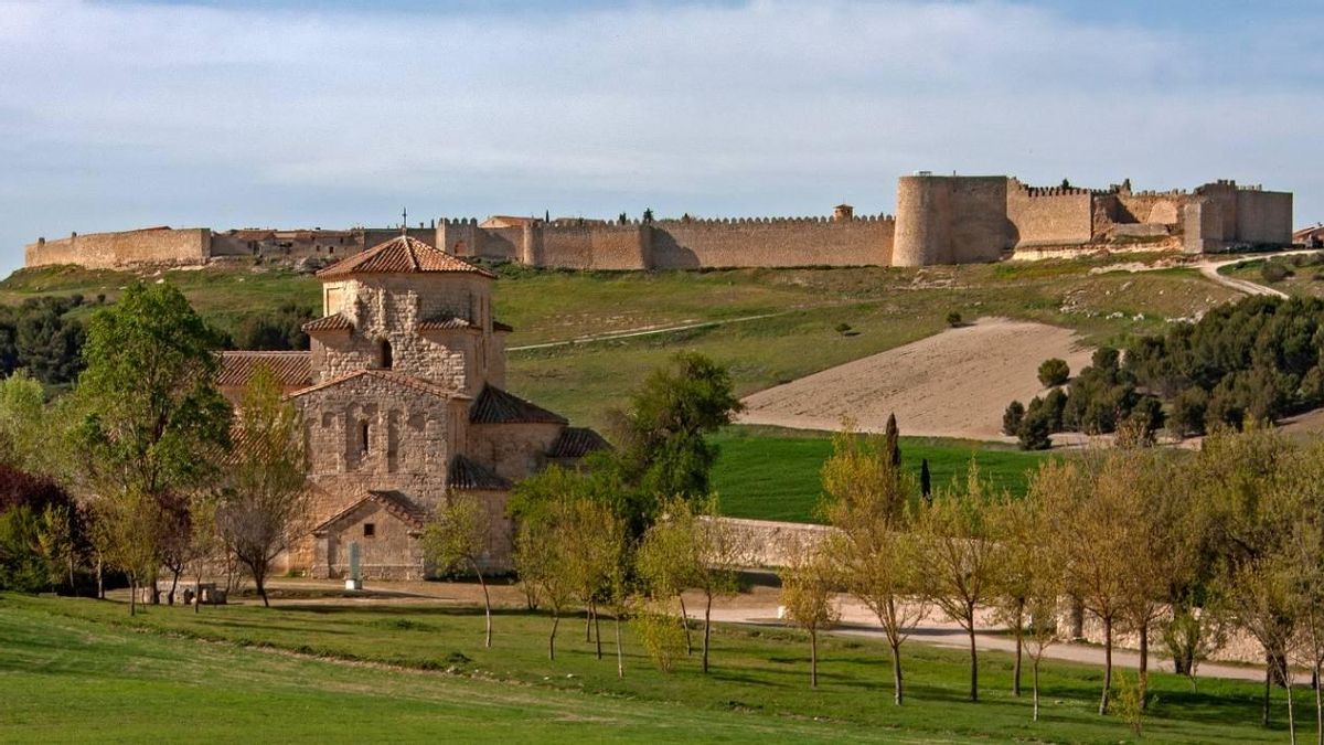 Patrimonio, gastronomía e historia medieval en la primera Villa del Libro de España