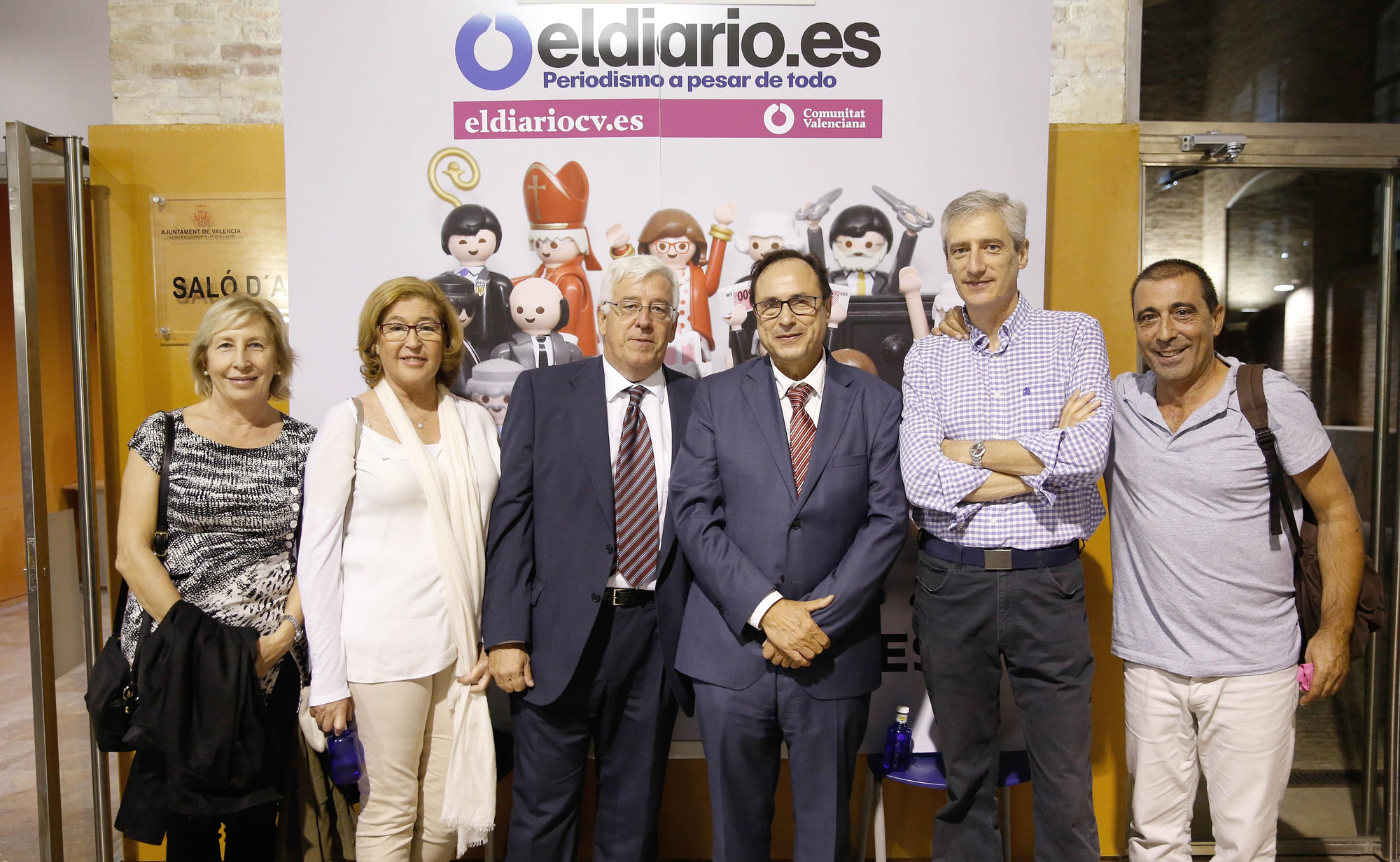 Algunos de los asistentes al acto