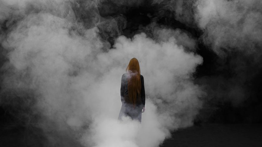 'Tinieblas', una sala de montaje donde la niebla permite el descubrimiento