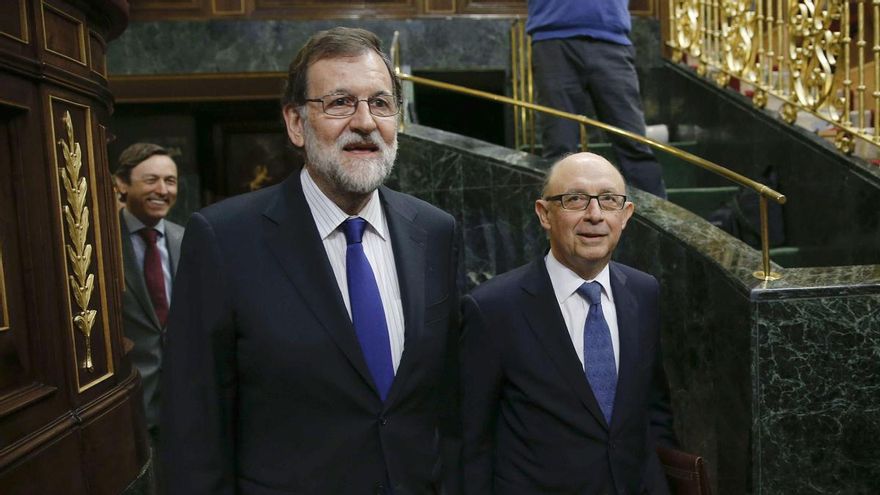 La investigación a Montoro incluye correos de maniobras de Hacienda para salvar al PP y atacar a Podemos