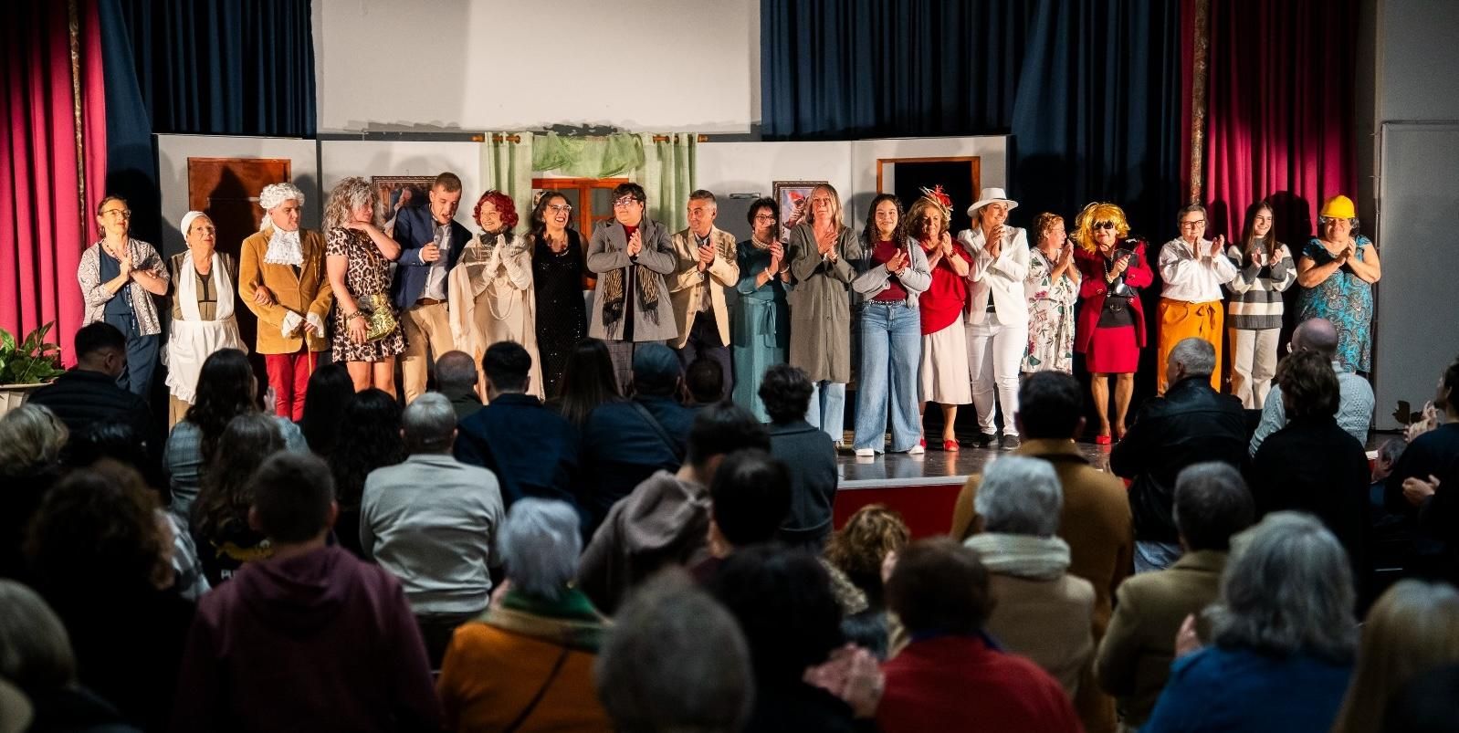 Representación de la Escuela Municipal de Teatro de Fuencaliente.