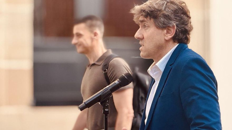 El Parlamento Vasco aprueba su ponencia de "calidad democrática" con el elefante de la corrupción en el hemiciclo