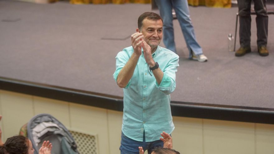 Antonio Maíllo consigue el apoyo de la mayoría absoluta de la militancia para liderar Izquierda Unida
