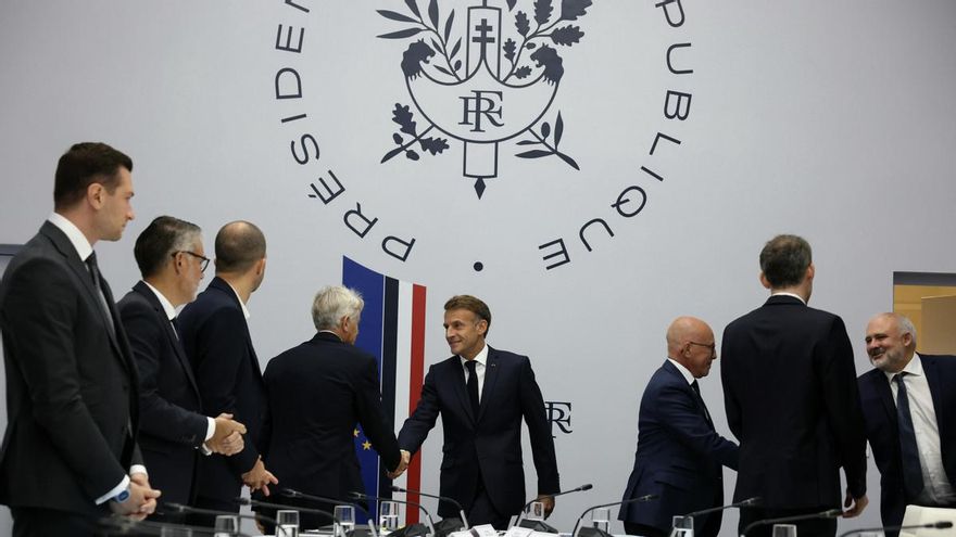 Macron ordena un plan de protección de infraestructuras críticas ante "la amenaza híbrida rusa" en Francia