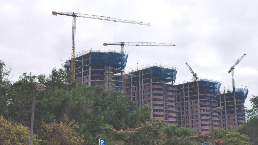 L’últim favor de Mazón als promotors: elimina una normativa del Botànic que augmentava qualitats i dimensions dels habitatges