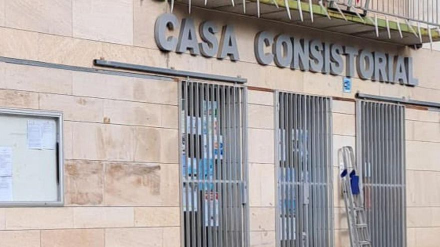 Un pueblo de Valladolid gobernado por PP y Vox vota irse de una red de hombres por la igualdad creada por los 'populares'