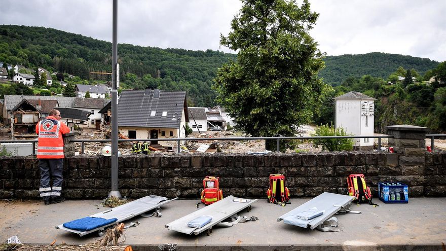 Trabajadores de la Cruz Roja en Ahrweile, Alemania.