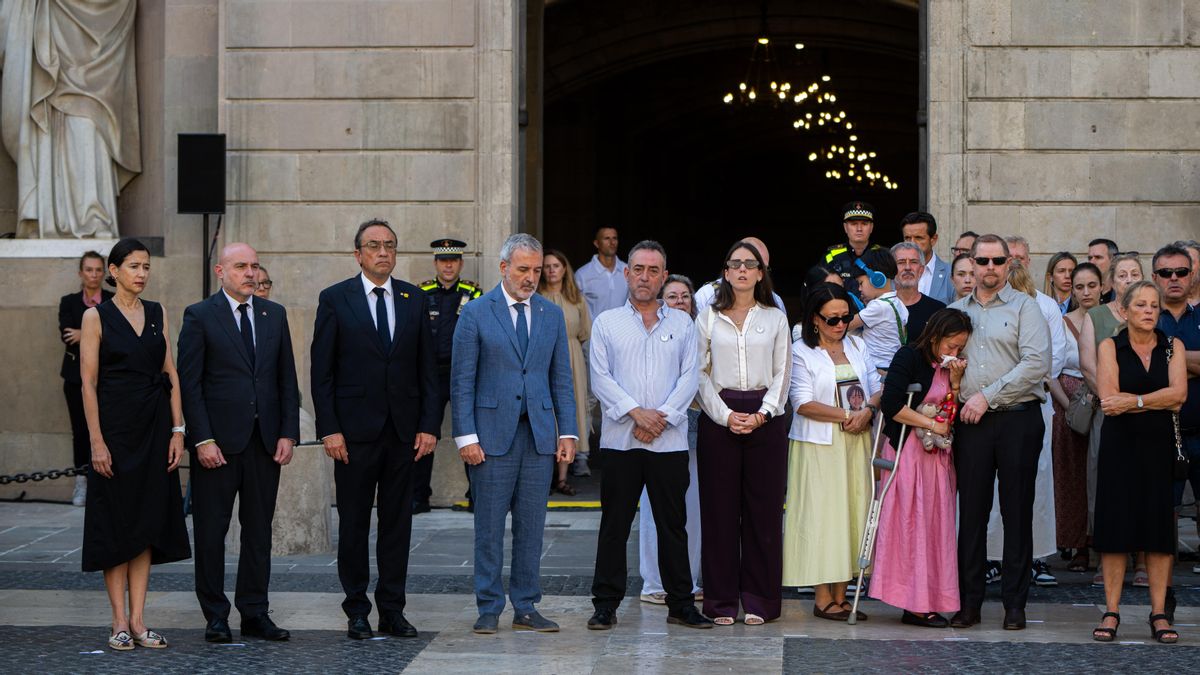 Instituciones y familiares homenajean a las víctimas de los atentados del 17-A en su noveno aniversario