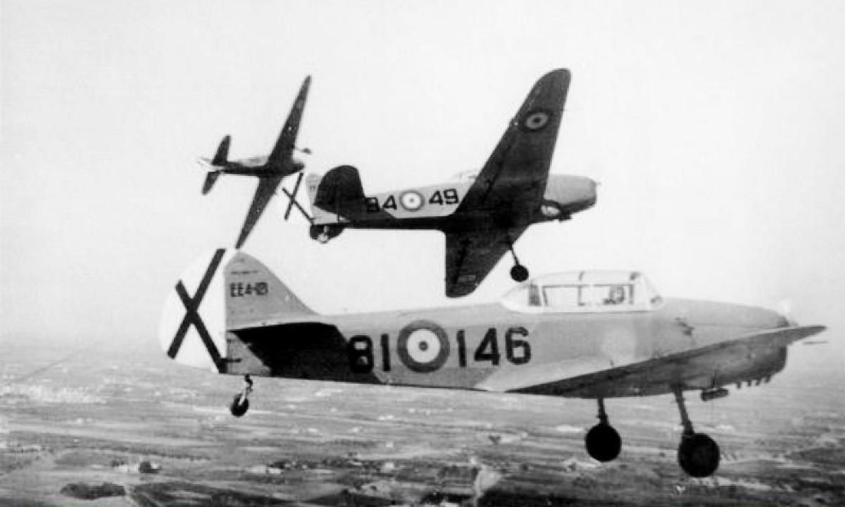 Las Huarte-Mendicoa HM 1-B en vuelo.