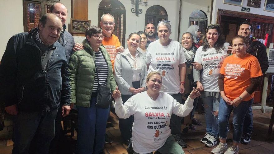 Amenaza de desalojos en el bloque de Tetuán arrinconado por tres fondos inmobiliarios: “Si salgo de aquí me muero”