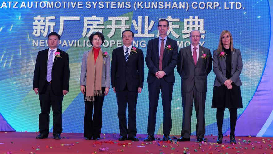 Autoridades vascas y chinas.