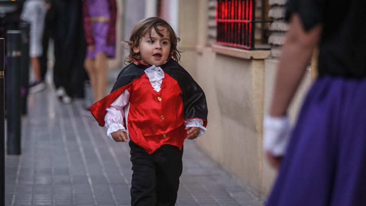 La calle López de Alba celebra su Halloween