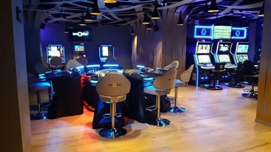 Sevilla paraliza su limitación a las casas de apuestas ante las amenazas de la Junta