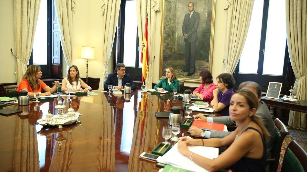 El Congreso desoye el veto del Gobierno y tramita las leyes del PSOE sobre la LOMCE y subcontratados