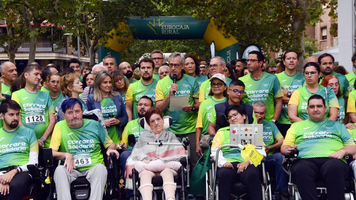El presidente de Eurocaja Rural ha leído un manifiesto antes del inicio de la carrera contra la ELA en Toledo