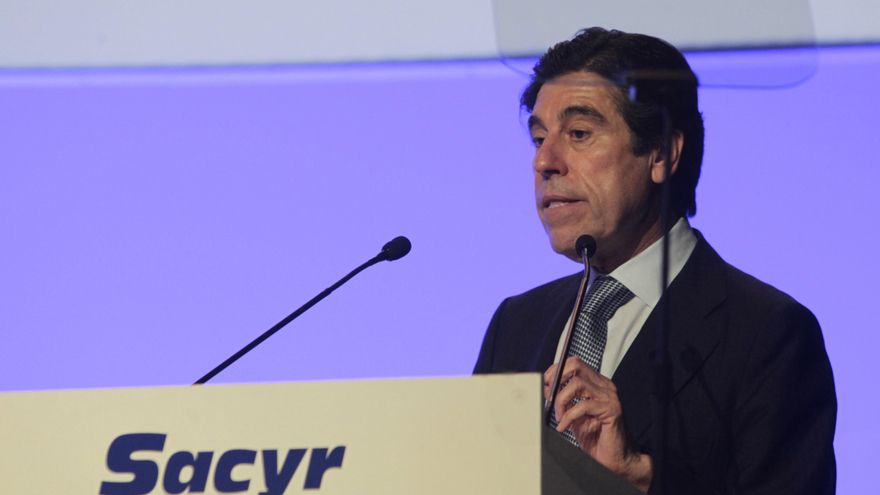 El presidente de Sacyr, Manuel Manrique, durante su intervención en una junta general de accionistas de la compañía. EFE/Luis Millán/Archivo