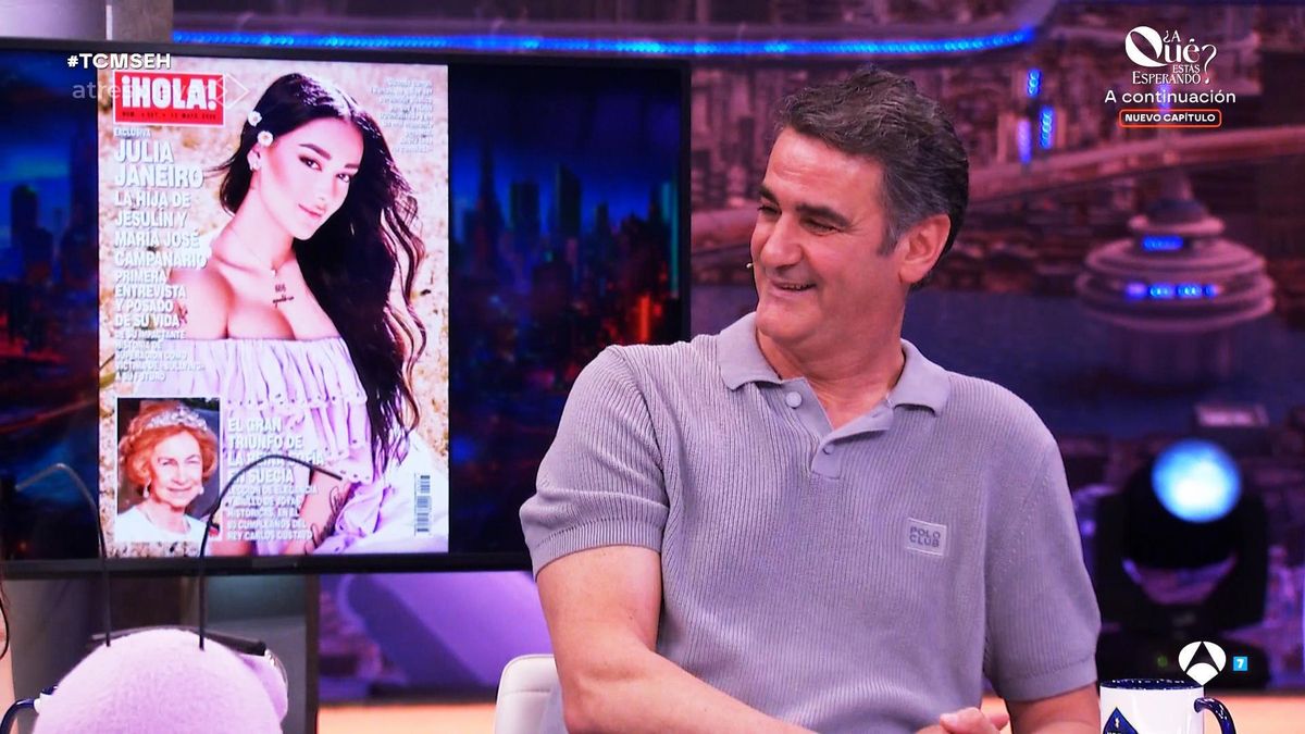 Jesulín de Ubrique en 'El Hormiguero' y, detrás de él, una imagen de su hija protagonizando la portada de la revista ¡Hola!