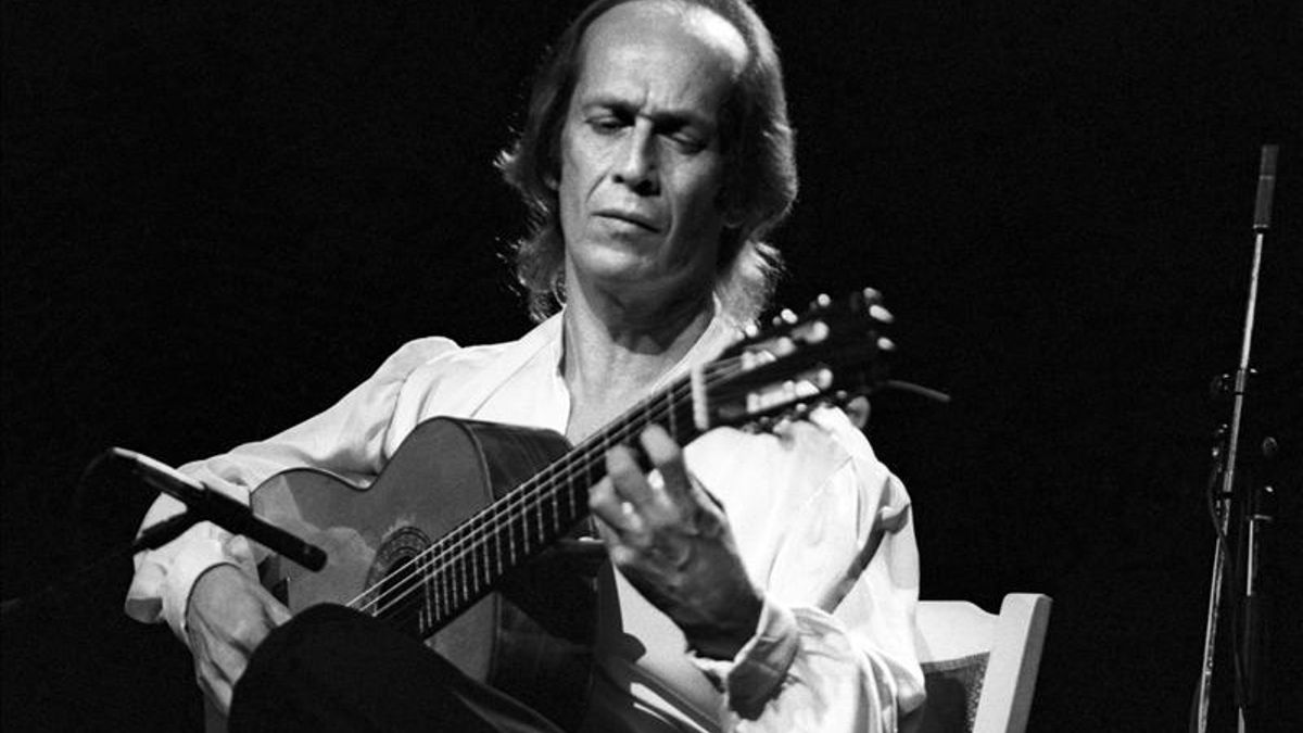 Fotografía fechada 1999 del guitarrista Paco de Lucía, que ha fallecido hoy en México / EFE.