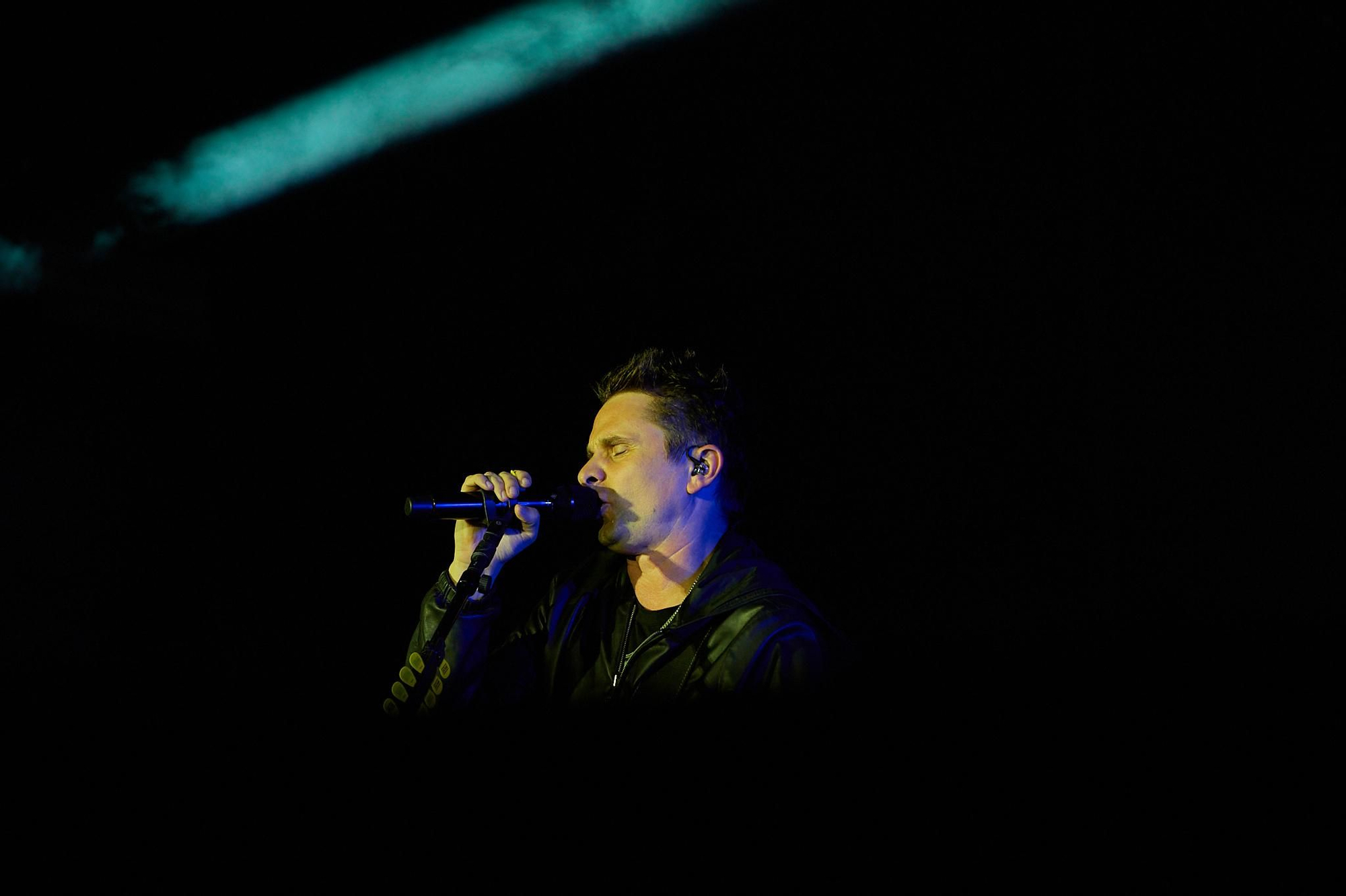 Matt Bellamy durante el concierto de Muse en Santander.