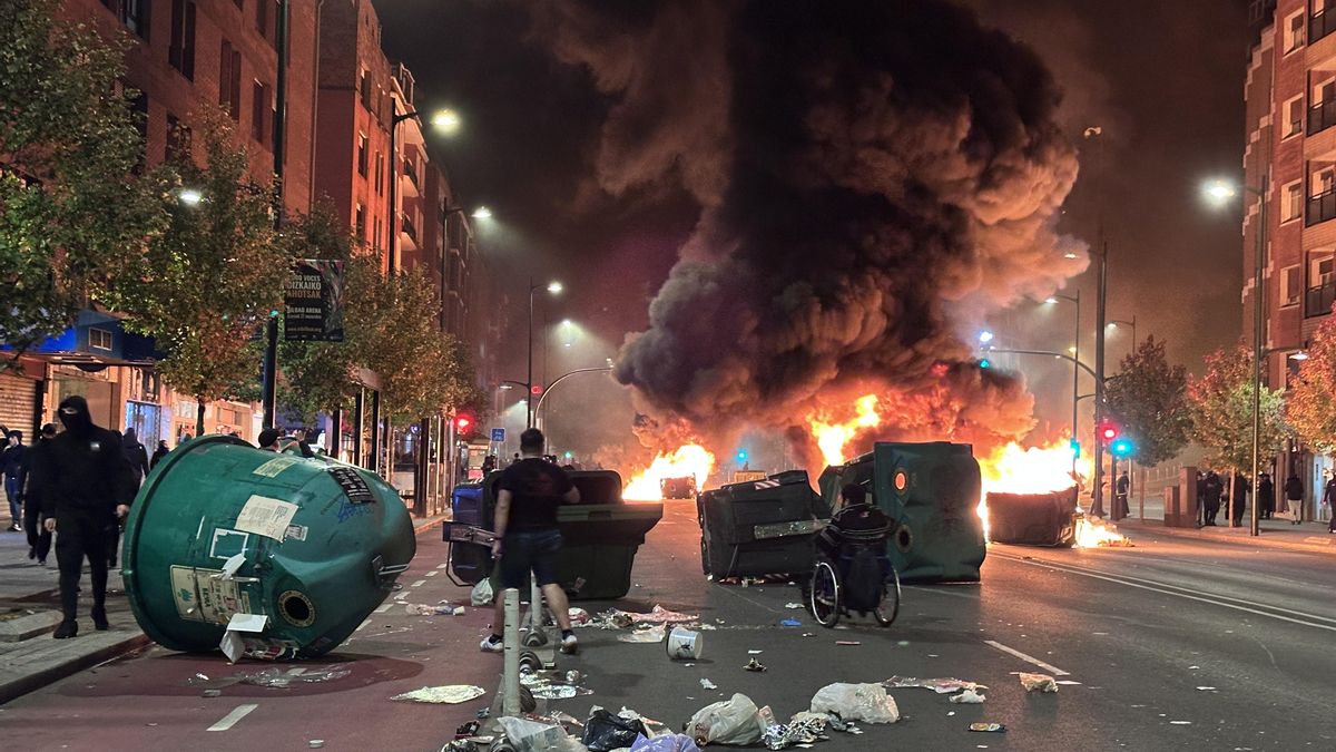 Imagen de los disturbios en Bilbao tras la visita frustrada de Vito Quiles.