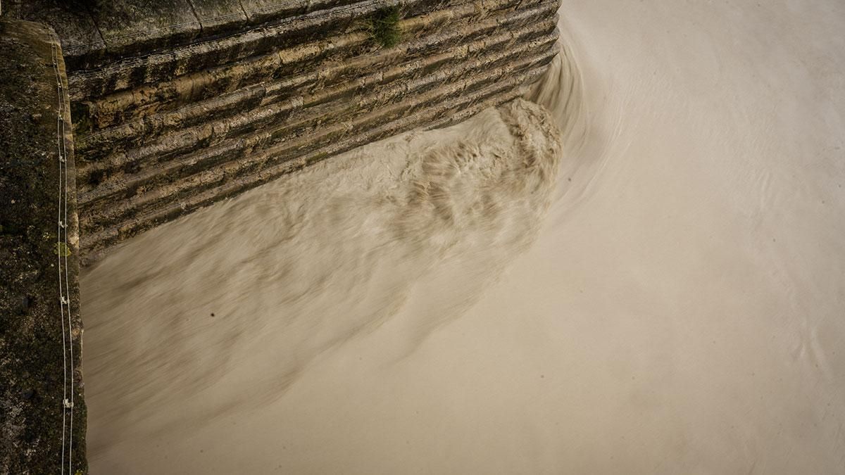 El cauce del río Guadalquivir sigue subiendo a su paso por Córdoba