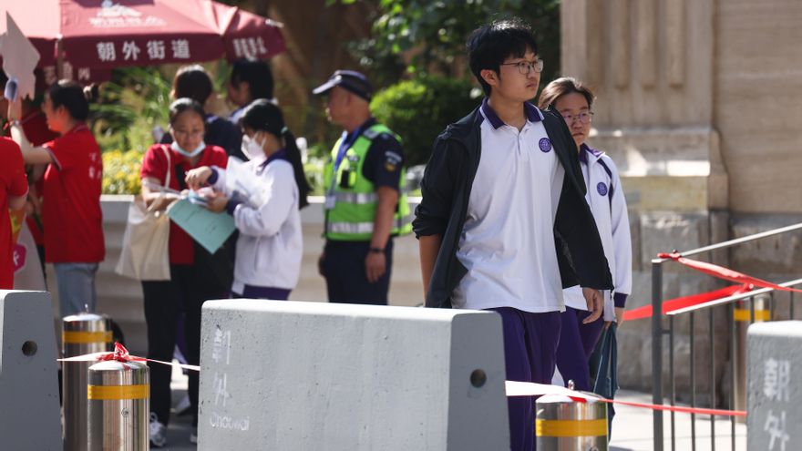 Comienza la selectividad china con el primer descenso en 8 años del número de examinados