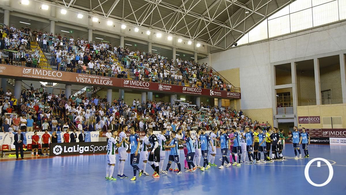 Grada de Vista Alegre durante un partido del Córdoba Patrimonio