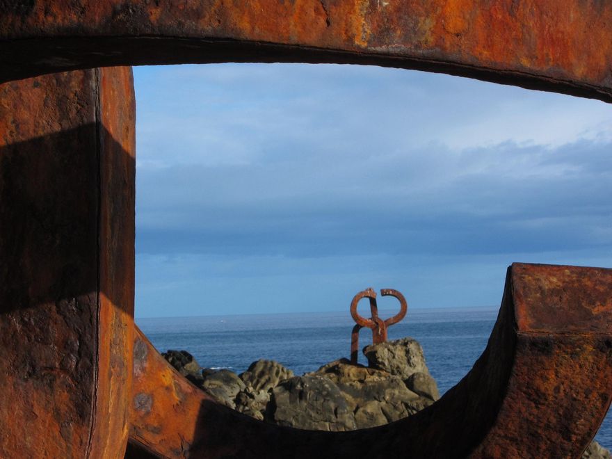 Peines del Viento. La genialidad de Chillida en la costa de Donostia.
