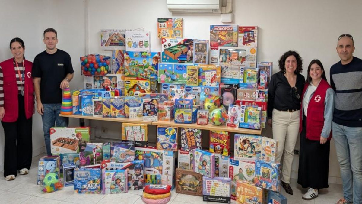 La tradicional Campaña de Juguetes en la Central Térmica de Endesa en Granadilla bate su récord de recaudación