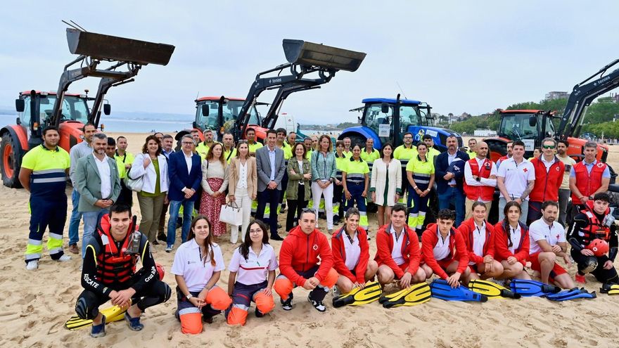 Santander contará con un servicio de limpieza especializado y un dispositivo de socorrismo ampliado en las playas