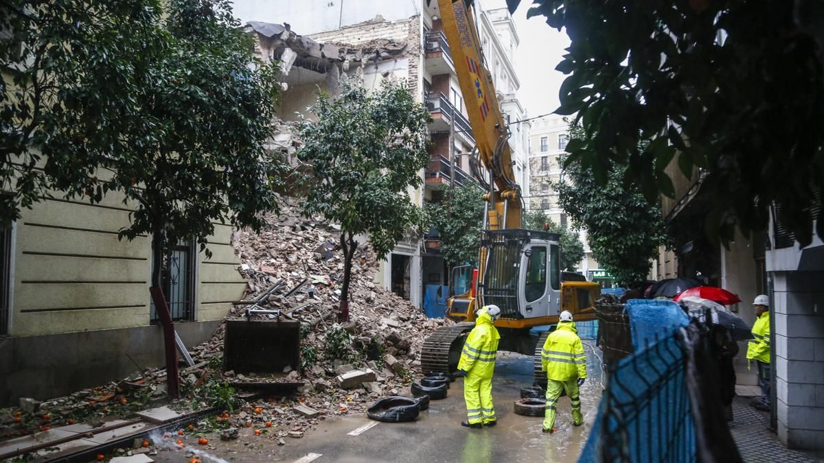 Demolición de la antigua sede de la Fundación Cajasur