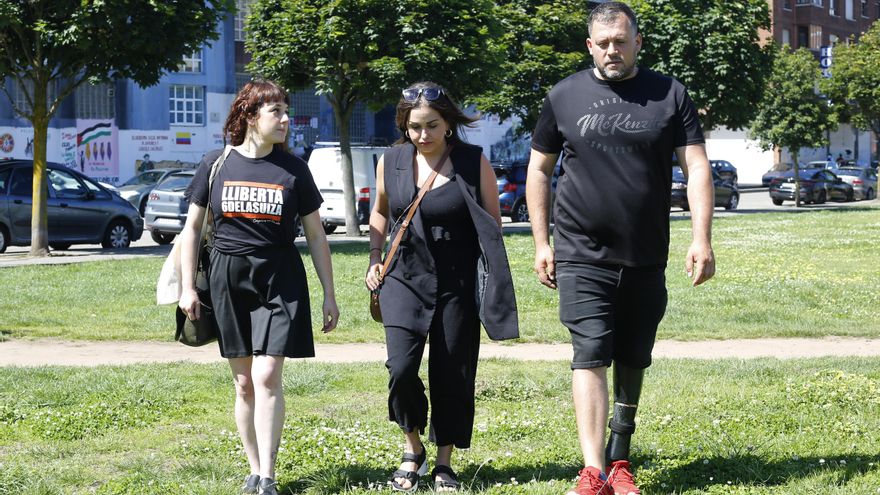 'Las seis de La Suiza' afrontan su ingreso en prisión "con coherencia" por apoyar a una trabajadora en un caso de acoso