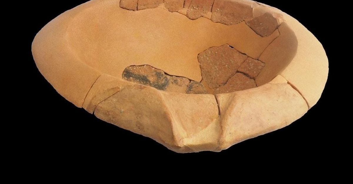 El mortero romano de Forua se expone desde este sábado en el Museo Arqueológico de Bizkaia