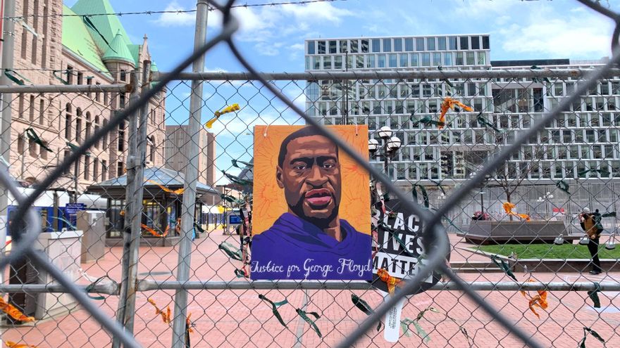 Darnella Frazier, la adolescente que grabó la muerte de Floyd y que cambió EEUU: "He llorado mucho"