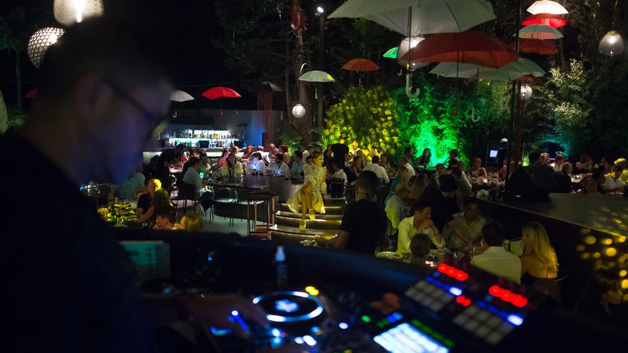 Verano pos-COVID en Marbella: ni virus ni futuro, solo fiesta