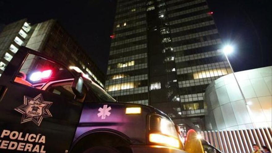 Desalojan el edificio de la sede central de Pemex