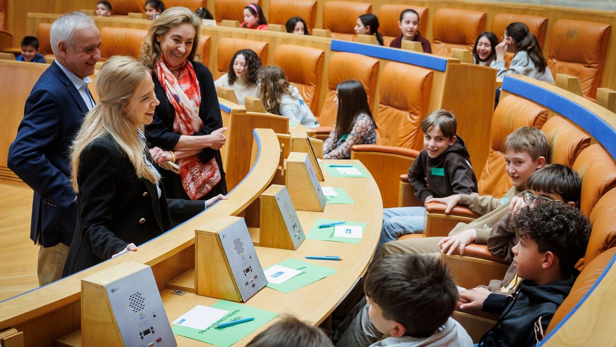 Diputados por un día: los escolares riojanos se comprometen en Parlamento a hacer planes sin usar pantallas