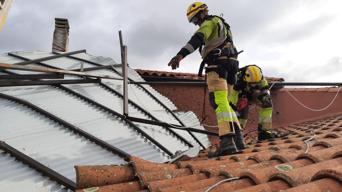 Siete carreteras siguen cortadas en Extremadura y el viernes vuelven las alertas