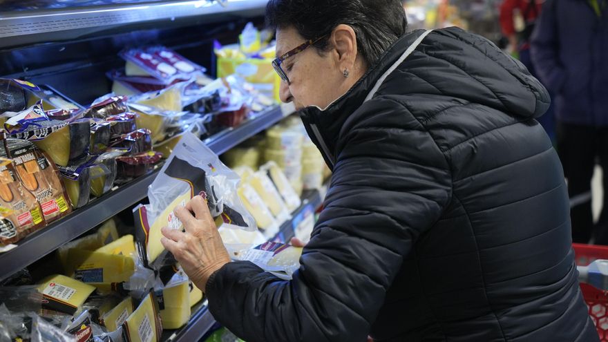 La inflación de alimentos se estabiliza en torno al 4% mensual y no puede quebrar la inercia