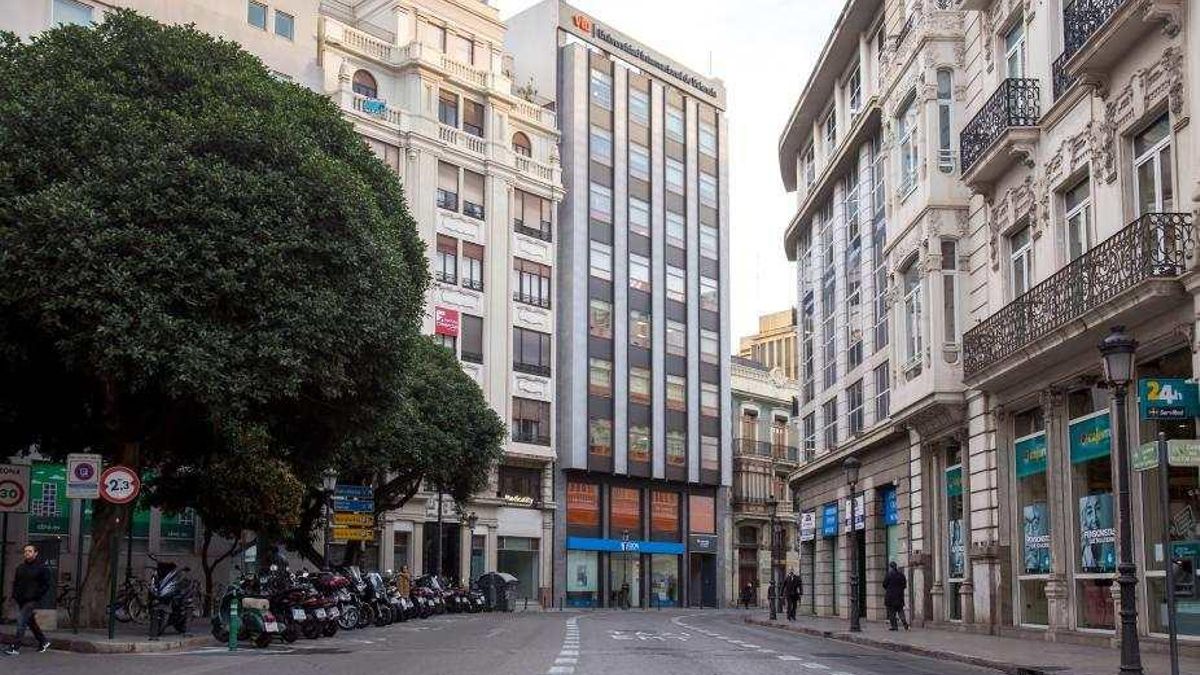 La universidad online privatizada por el PP valenciano dispara sus ingresos a 110,6 millones