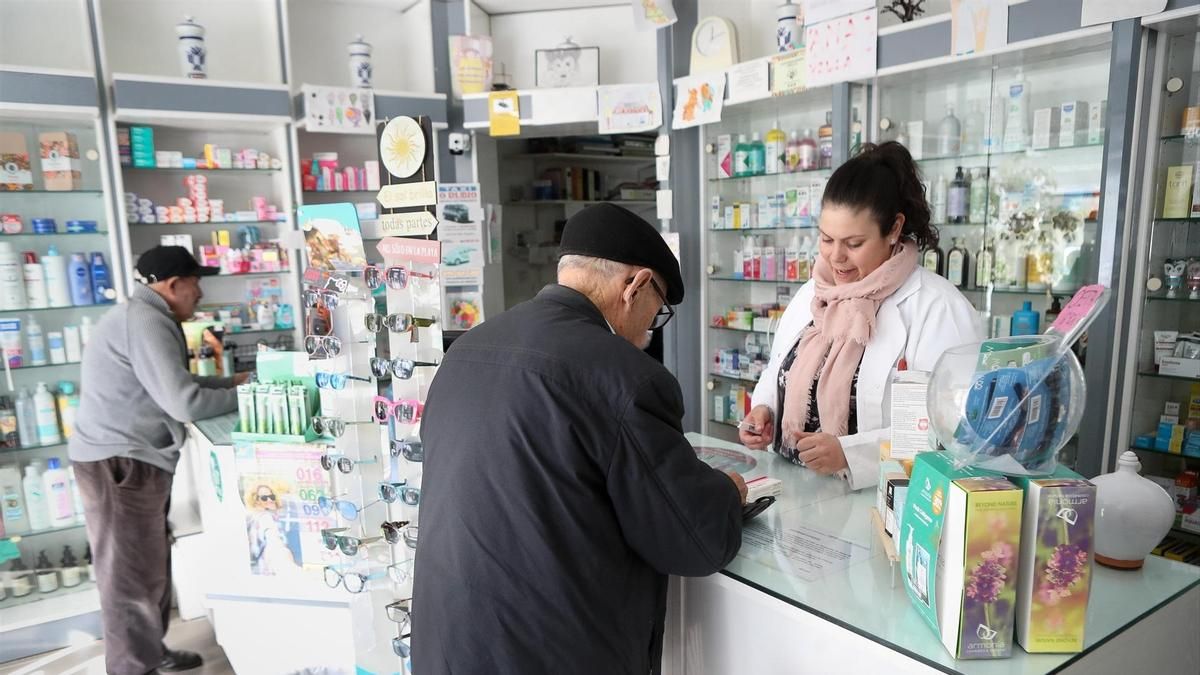 Sanidad impulsa la nueva ley del medicamento con la que espera ahorrar 2.100 millones al año