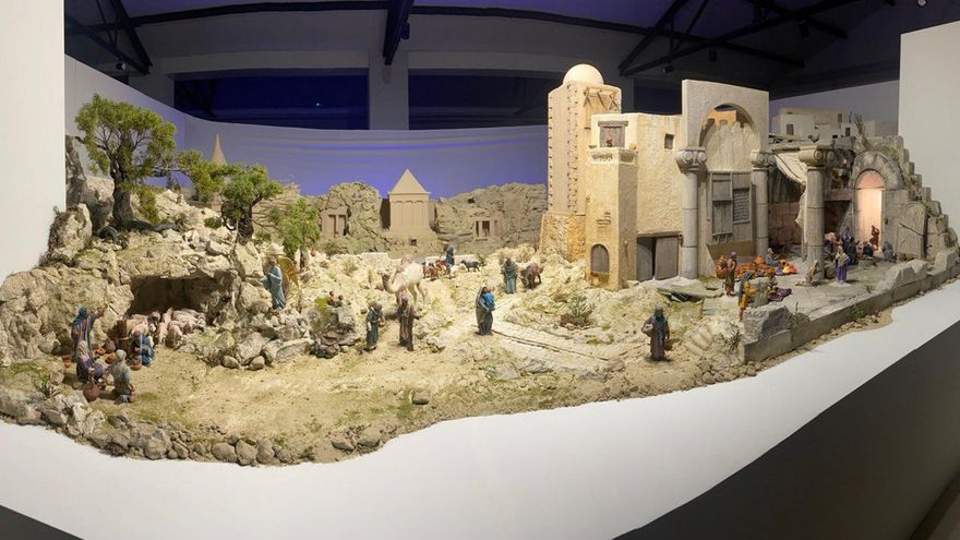 El Belén Monumental que se expone en Valencia de Don Juan.