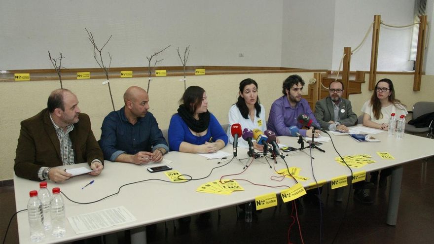 PSOE, Podemos, IU, UPyD, Equo y PCAS firman un pacto "por el cierre del silo" de Villar de Cañas