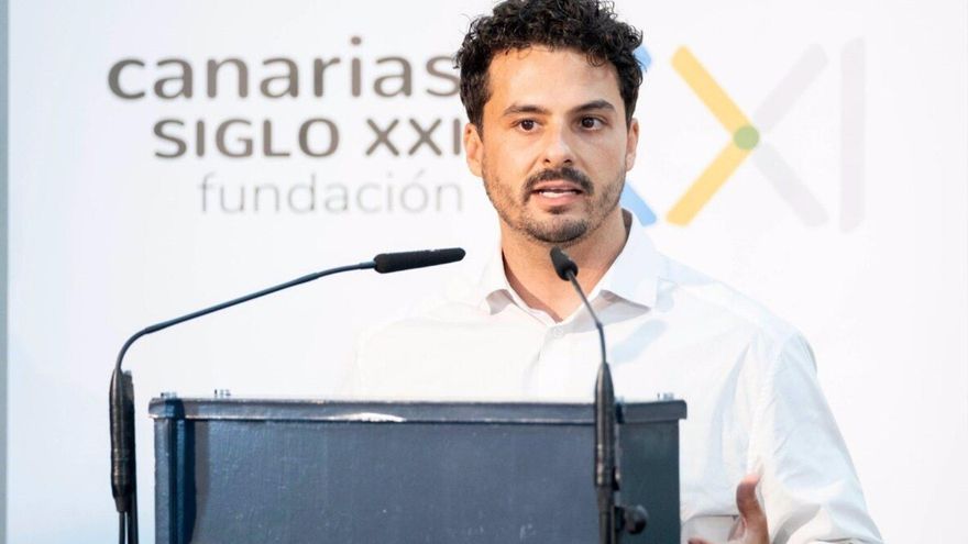 CC respeta la decisión de Sánchez pero critica las formas: "Si quiere reflexionar, que lo haga en las Cortes"
